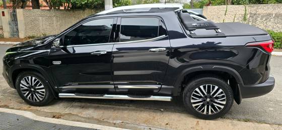 FIAT TORO 2.2 TURBO DIESEL RANCH 4WD AT9 FIAT TORO 2.2 TURBO DIESEL RANCH 4WD AT9